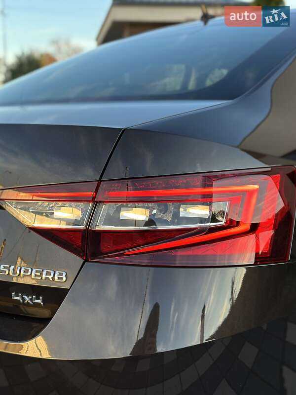 Ліфтбек Skoda Superb 2018 в Стрию