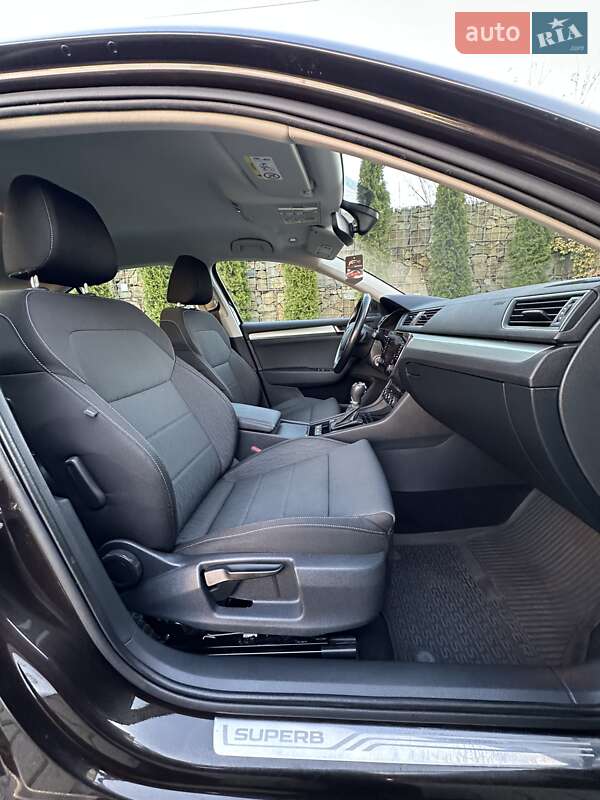 Ліфтбек Skoda Superb 2018 в Стрию