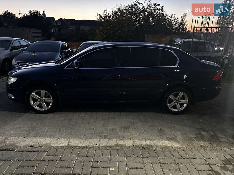 Лифтбек Skoda Superb 2008 в Николаеве