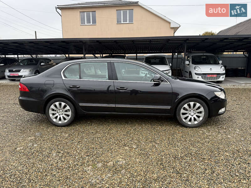 Ліфтбек Skoda Superb 2011 в Калуші