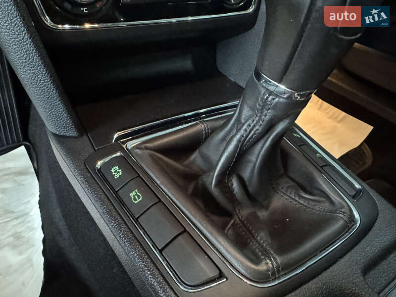 Универсал Skoda Superb 2012 в Кременце