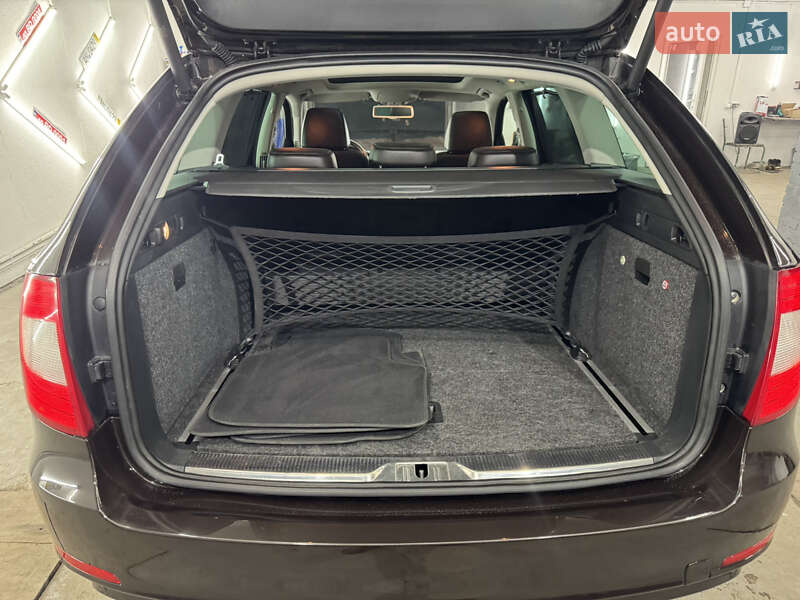 Универсал Skoda Superb 2012 в Кременце