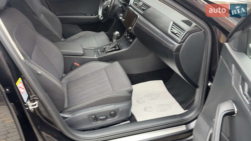 Универсал Skoda Superb 2022 в Сваляве