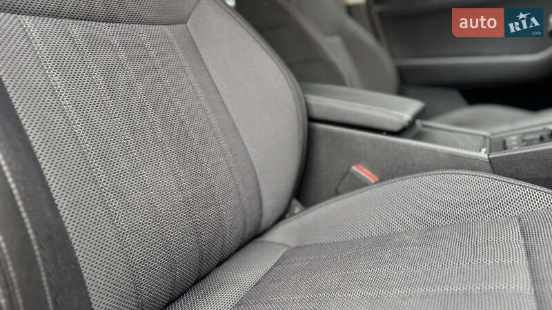 Универсал Skoda Superb 2022 в Сваляве