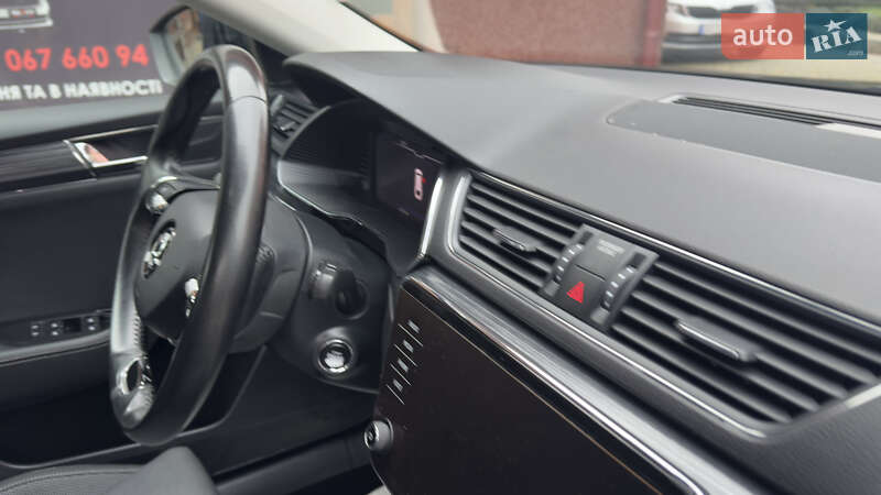 Универсал Skoda Superb 2022 в Сваляве