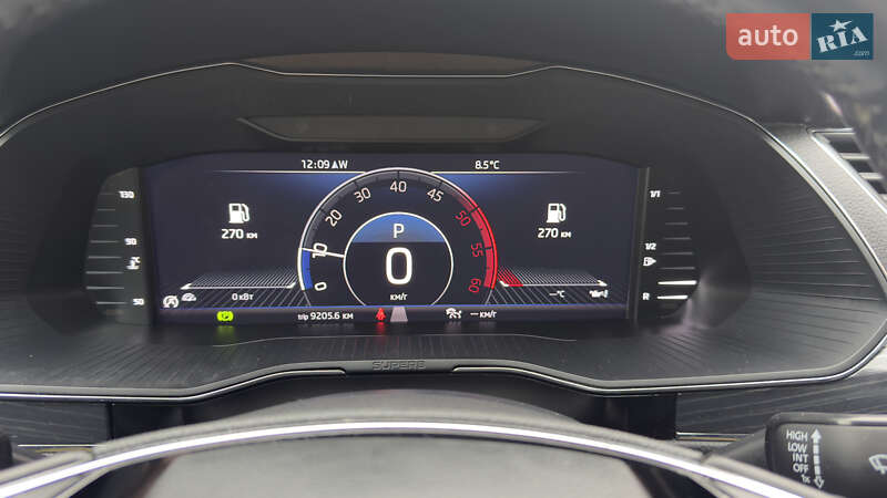 Универсал Skoda Superb 2022 в Сваляве