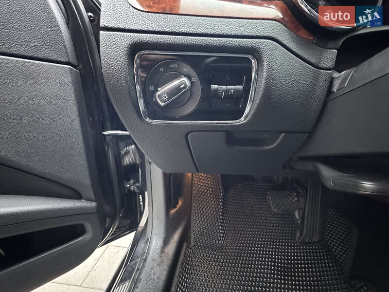 Лифтбек Skoda Superb 2012 в Делятине