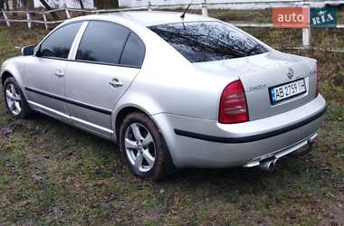 Лифтбек Skoda Superb 2006 в Липовце