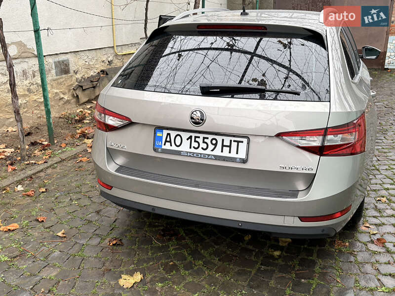 Универсал Skoda Superb 2015 в Мукачево