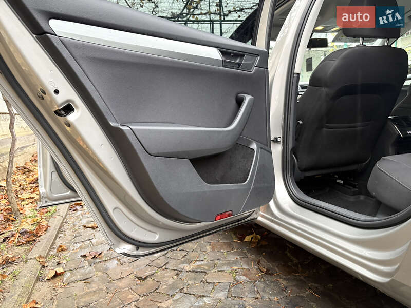 Универсал Skoda Superb 2015 в Мукачево