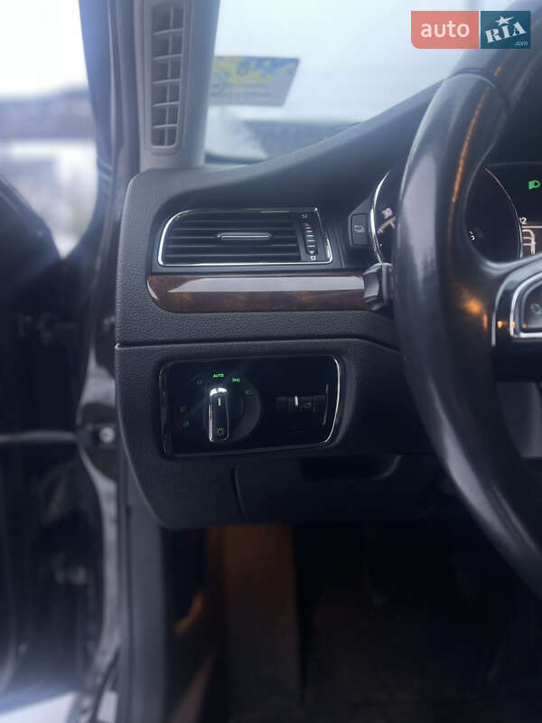 Лифтбек Skoda Superb 2014 в Львове