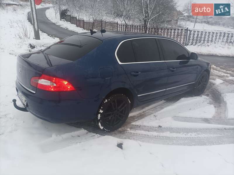 Лифтбек Skoda Superb 2009 в Львове