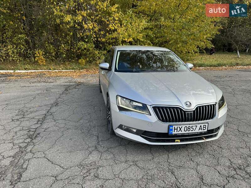 Ліфтбек Skoda Superb 2016 в Хмельницькому