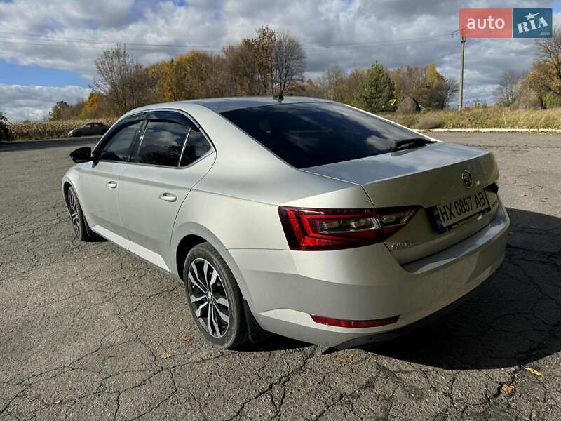Ліфтбек Skoda Superb 2016 в Хмельницькому