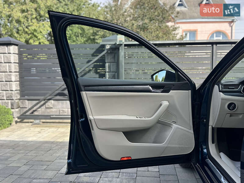 Лифтбек Skoda Superb 2019 в Луцке