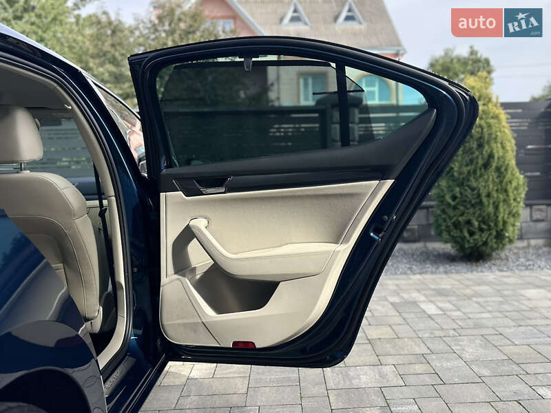 Лифтбек Skoda Superb 2019 в Луцке