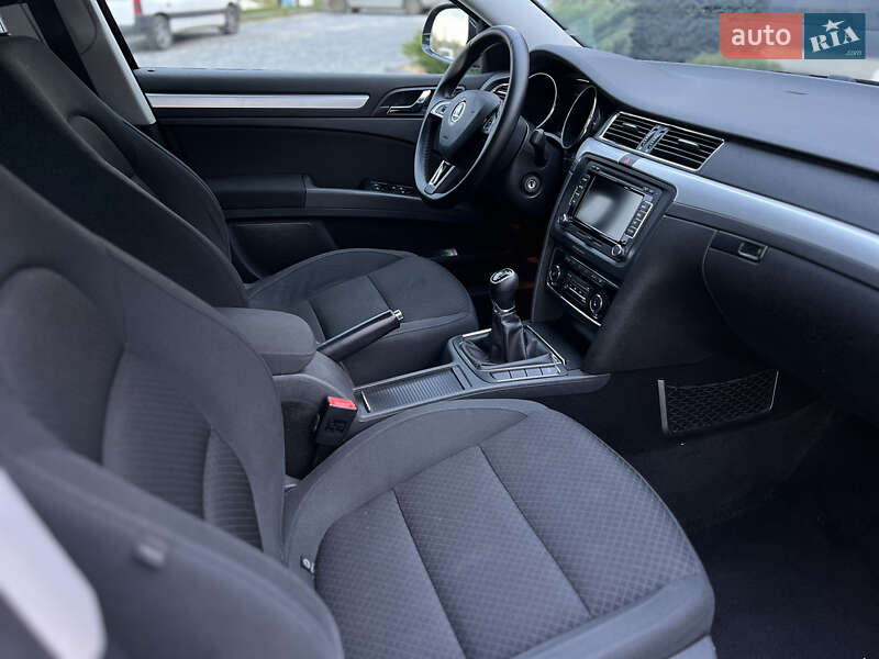 Универсал Skoda Superb 2015 в Львове