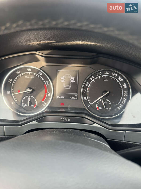 Лифтбек Skoda Superb 2016 в Харькове