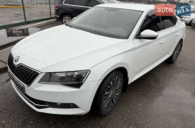 Лифтбек Skoda Superb 2018 в Киеве