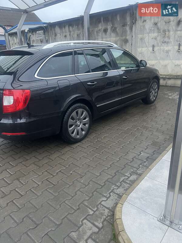 Універсал Skoda Superb 2012 в Хмельницькому