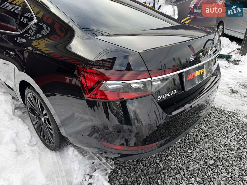 Ліфтбек Skoda Superb 2019 в Стрию