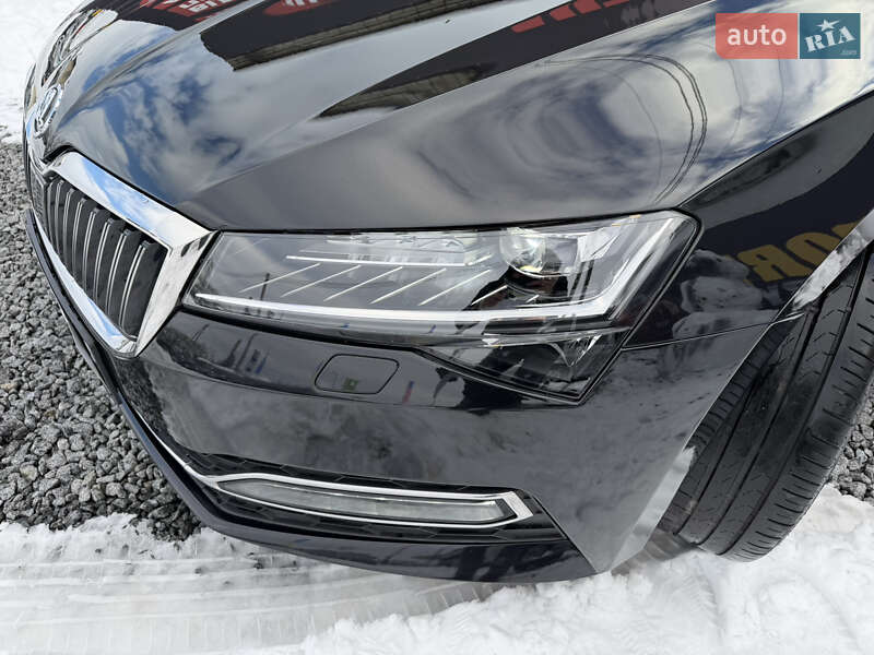 Ліфтбек Skoda Superb 2019 в Стрию