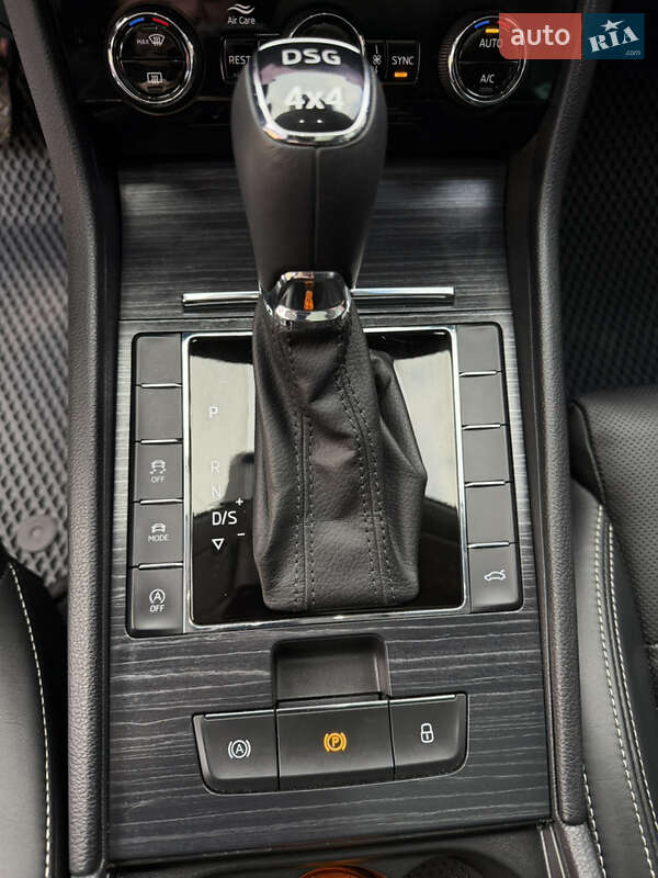 Ліфтбек Skoda Superb 2019 в Стрию