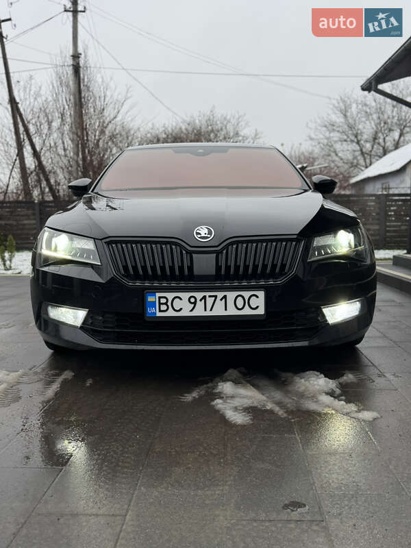 Лифтбек Skoda Superb 2019 в Бродах