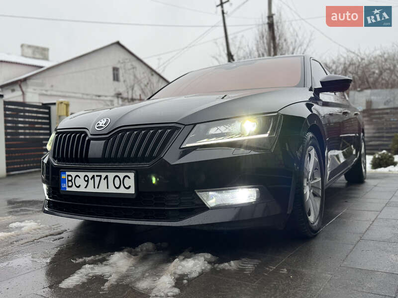 Лифтбек Skoda Superb 2019 в Бродах