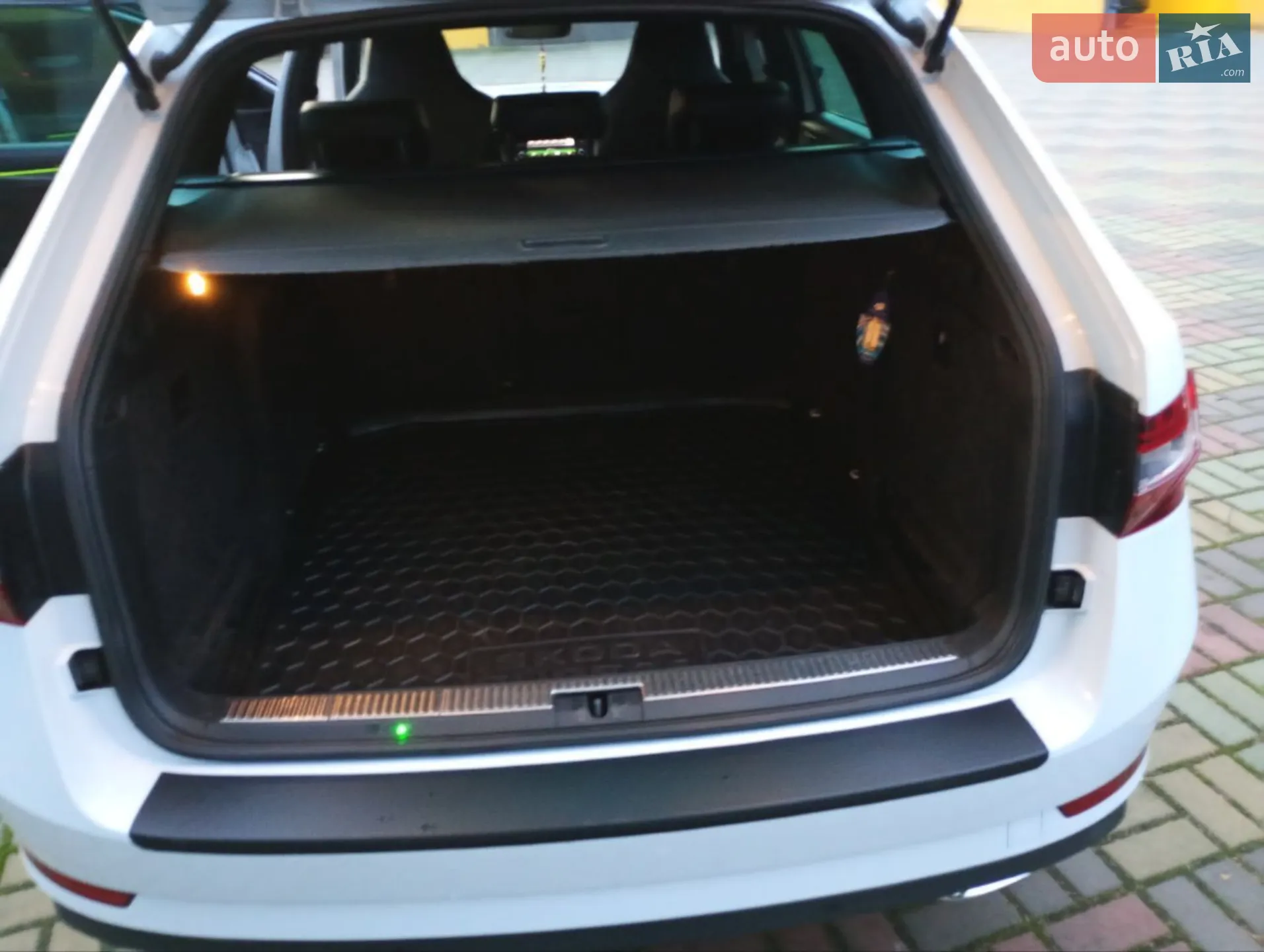 2019 Skoda Superb - мініатюра 6
