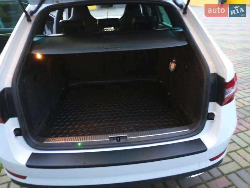 Универсал Skoda Superb 2019 в Изяславе