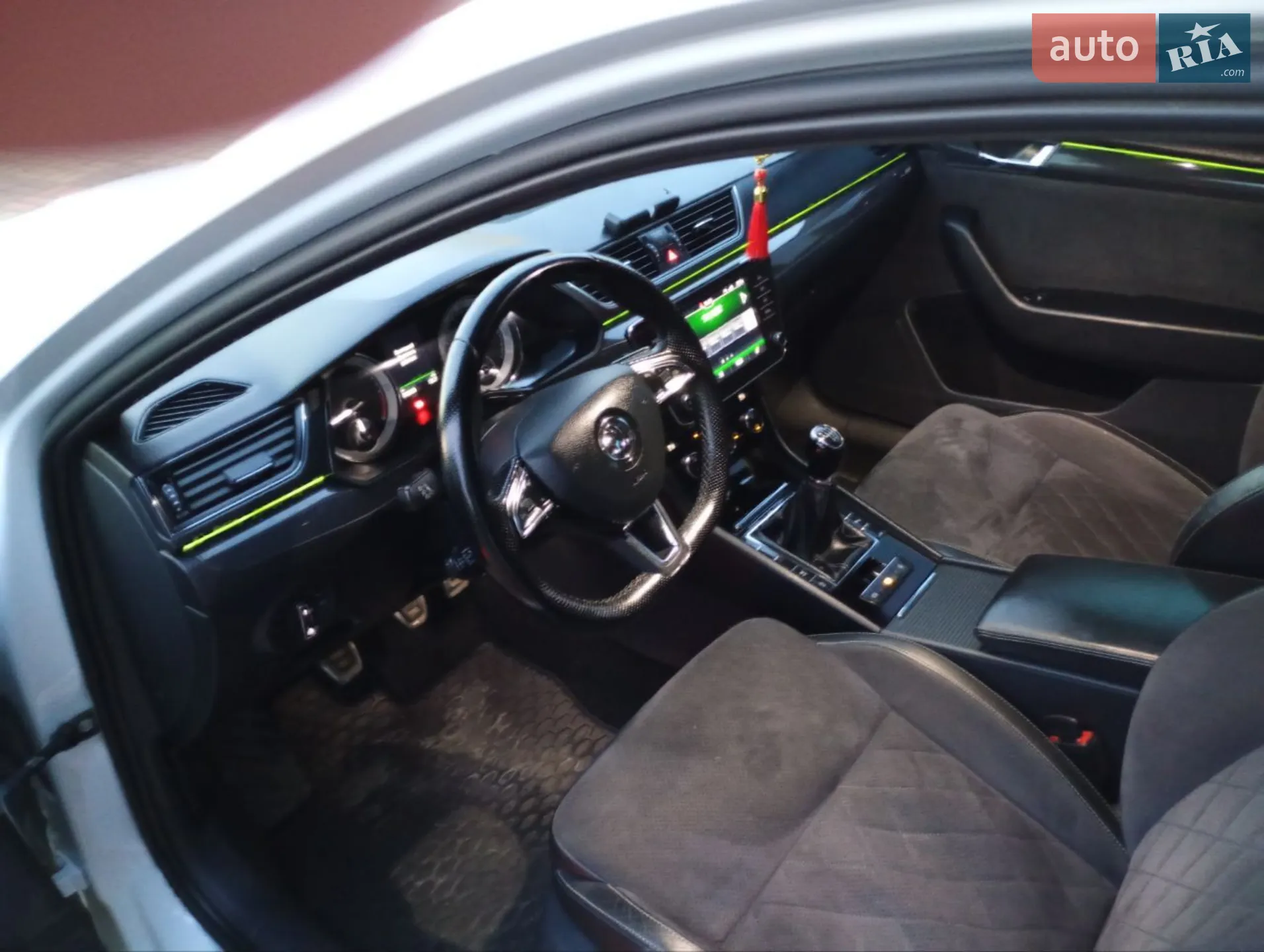 2019 Skoda Superb - мініатюра 4