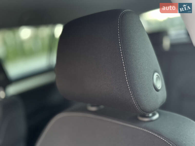 Універсал Skoda Superb 2022 в Дрогобичі