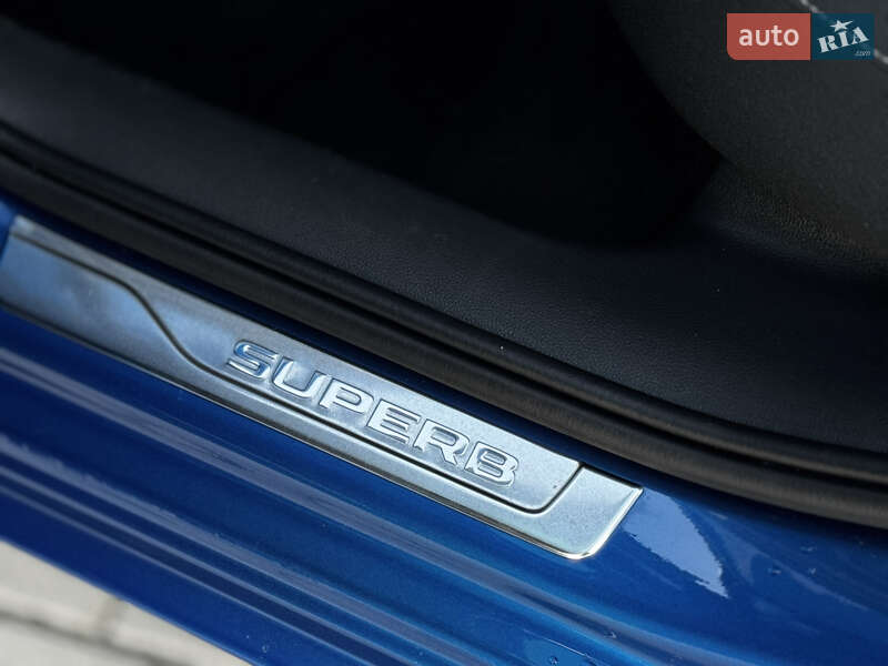 Універсал Skoda Superb 2022 в Дрогобичі