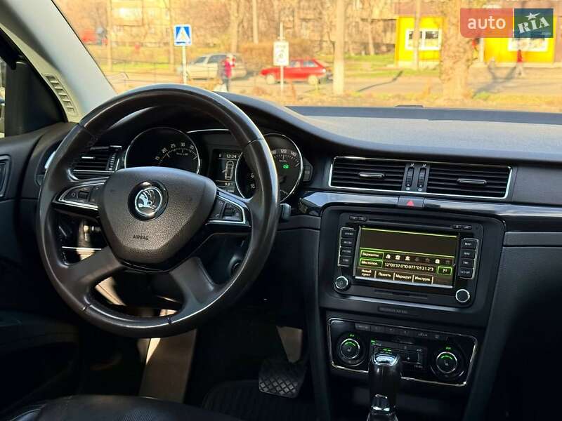 Универсал Skoda Superb 2015 в Кривом Роге