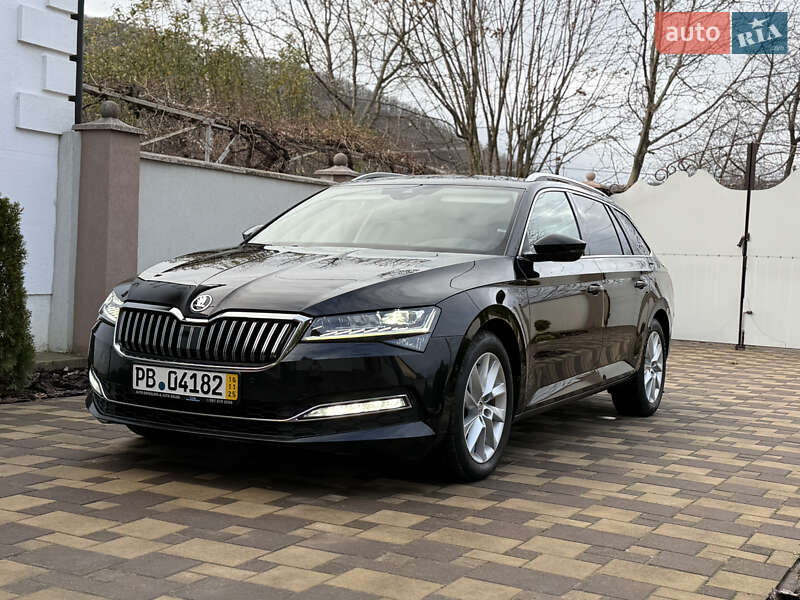 Универсал Skoda Superb 2021 в Мукачево