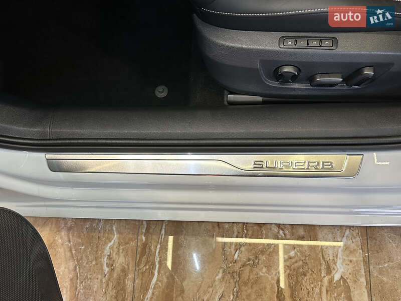 Ліфтбек Skoda Superb 2021 в Києві