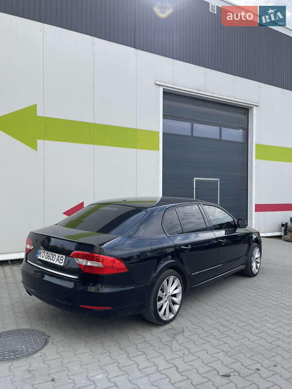 Лифтбек Skoda Superb 2014 в Ужгороде