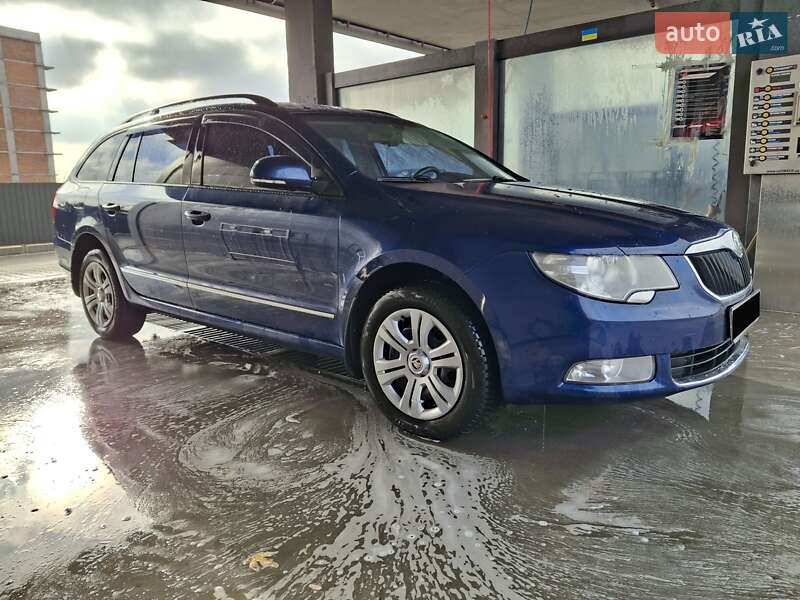Універсал Skoda Superb 2012 в Львові