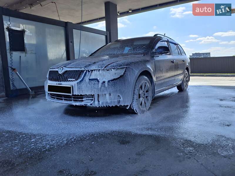 Універсал Skoda Superb 2012 в Львові