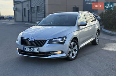 Універсал Skoda Superb 2017 в Дніпрі