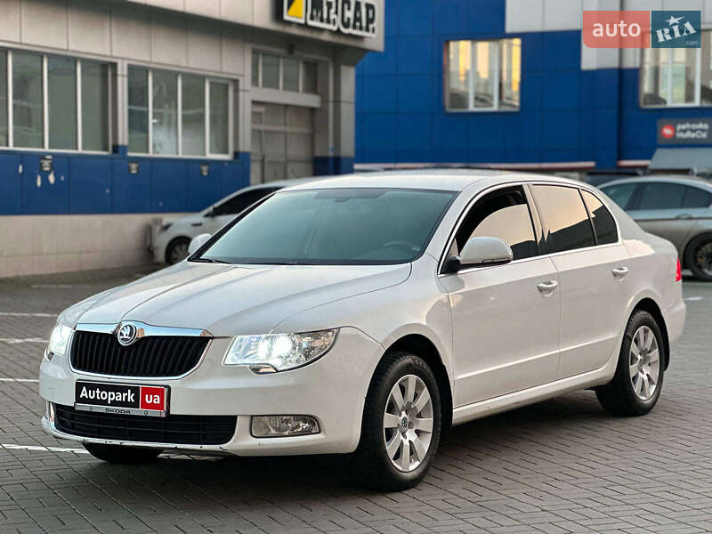Лифтбек Skoda Superb 2012 в Одессе