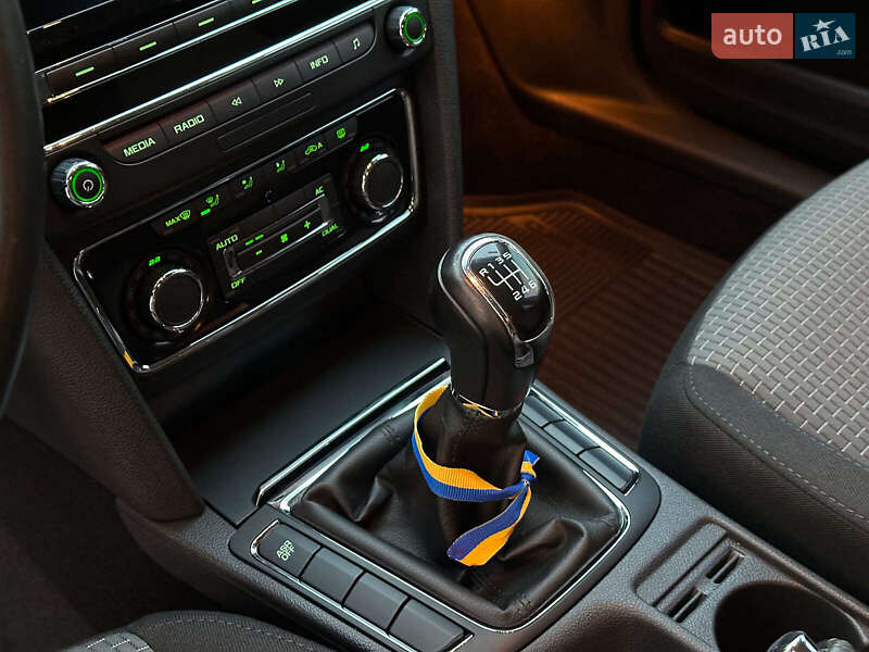 Лифтбек Skoda Superb 2012 в Одессе