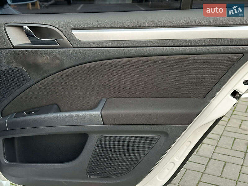 Лифтбек Skoda Superb 2012 в Одессе