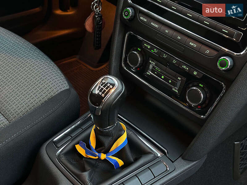 Лифтбек Skoda Superb 2012 в Одессе