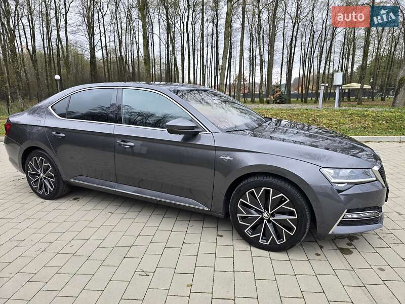 Лифтбек Skoda Superb 2021 в Ковеле