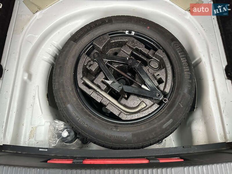 Універсал Skoda Superb 2016 в Мукачевому