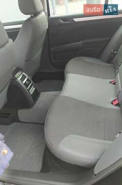 Ліфтбек Skoda Superb 2012 в Виноградові