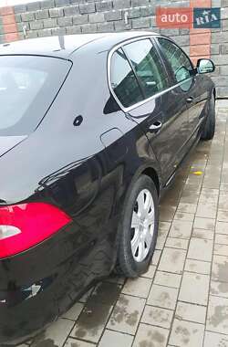 Ліфтбек Skoda Superb 2012 в Виноградові