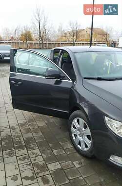 Ліфтбек Skoda Superb 2012 в Виноградові